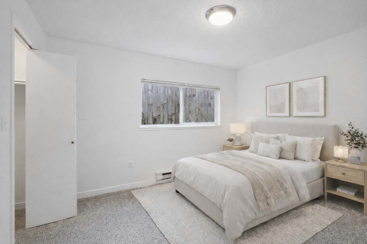 Stratford Apartments - Photo 4 of 35