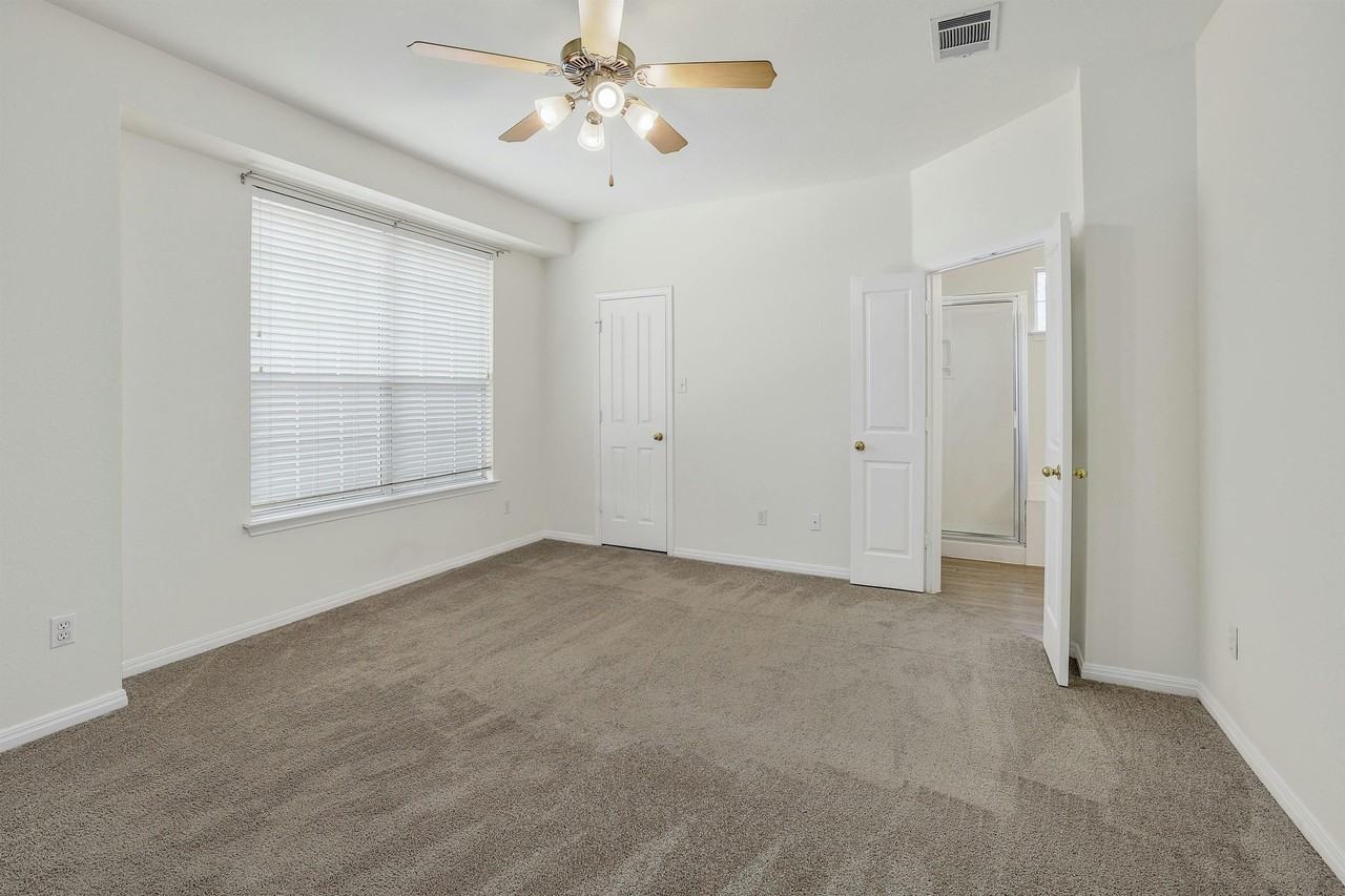 8518 Cahill Dr #9 - Photo 5 of 10