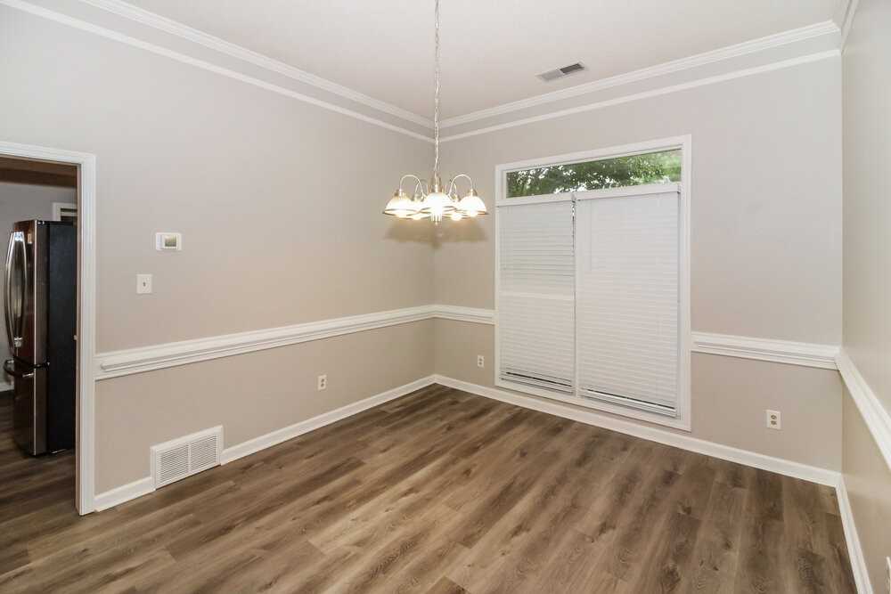 1433 Siskin Dr - Photo 4 of 16