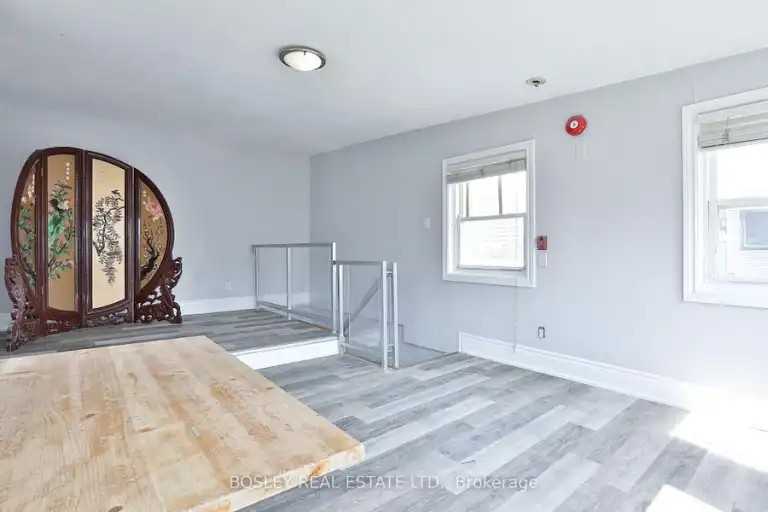 179 Queen St E #3 - Photo 4 of 11