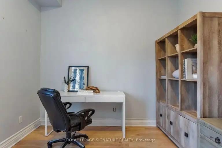 539 Jarvis St #M8 - Photo 6 of 11