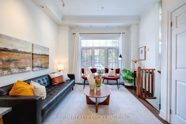 443C Queen St E - Photo 4 of 22