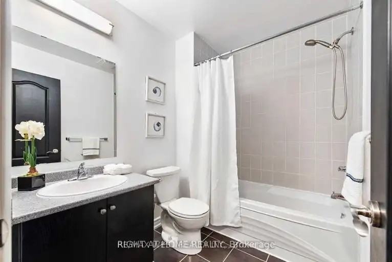 1463 Queen St E - Photo 6 of 16