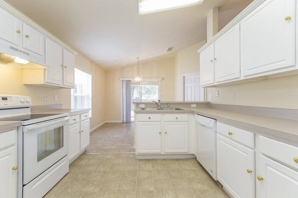 642 Whisper Sound St - Photo 7 of 15