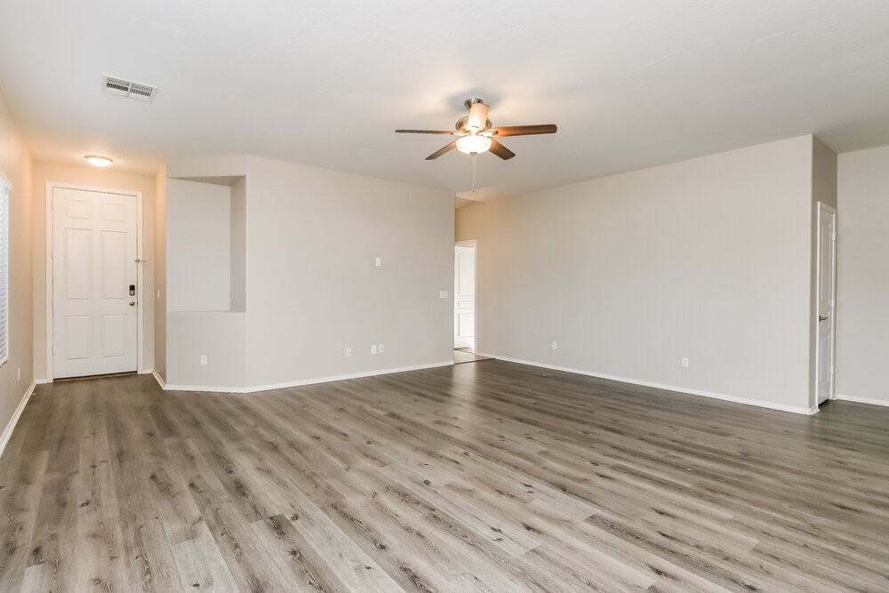 119 E Mountain View Rd - Photo 4 of 16