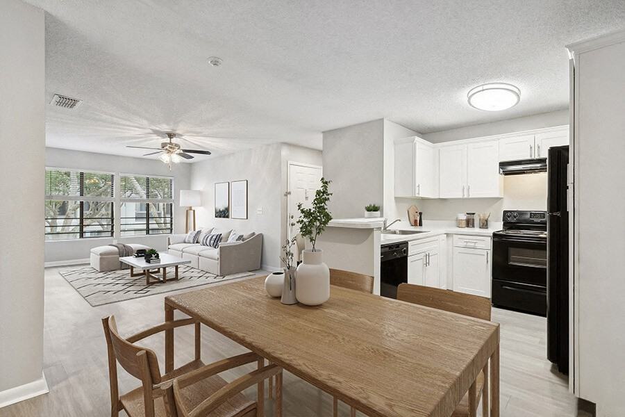 Huntington Place - Photo 4 of 30