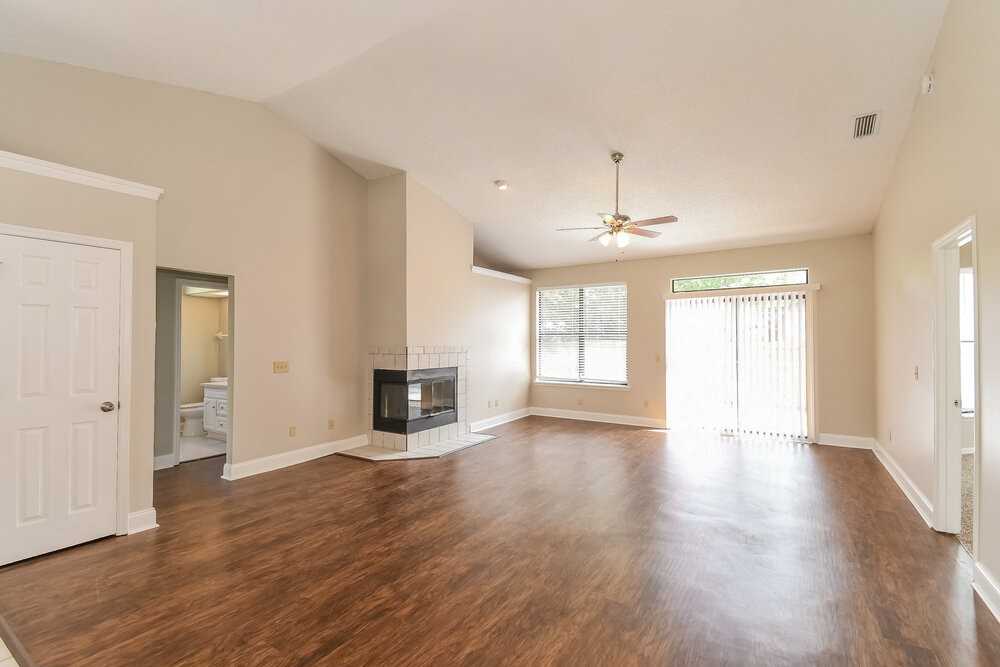 7711 Collins Ridge Blvd - Photo 4 of 16