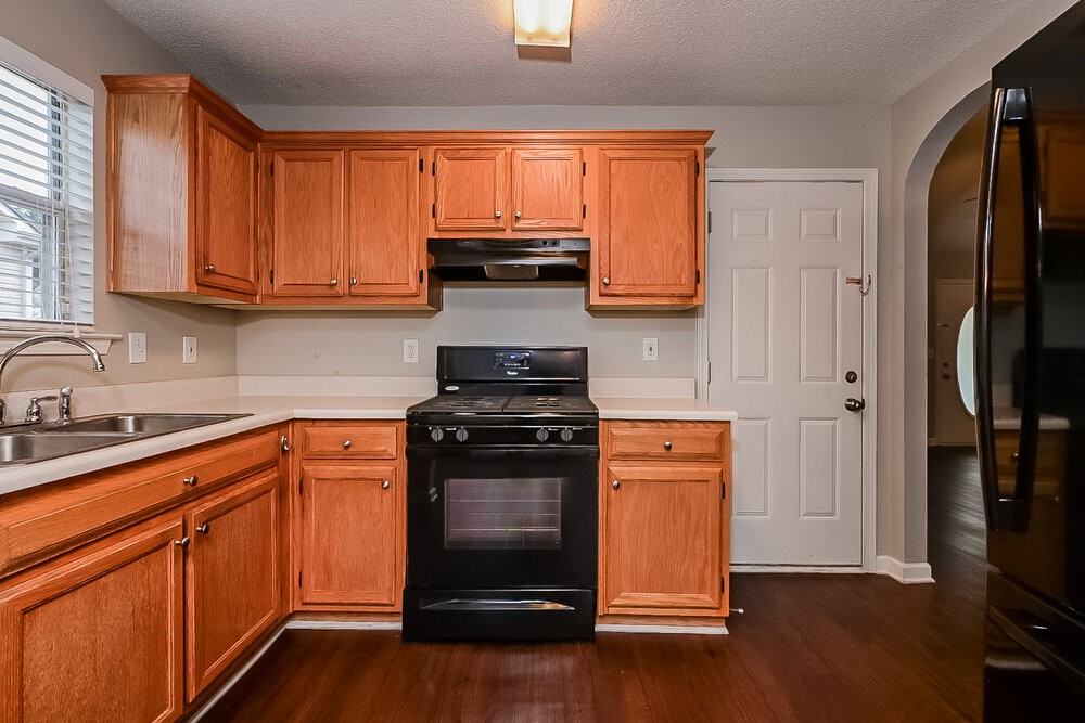 507 Creekview Overlook - Photo 6 of 16