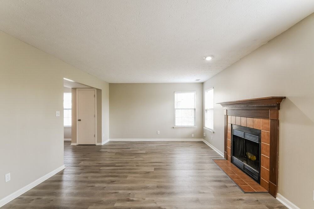 5223 Pin Oak Dr - Photo 5 of 17