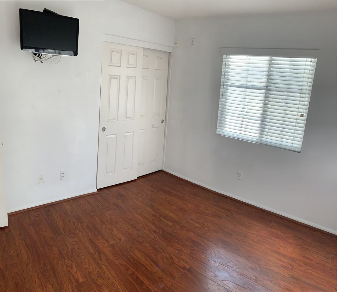 655 Halifax Ln #3 - Photo 4 of 8