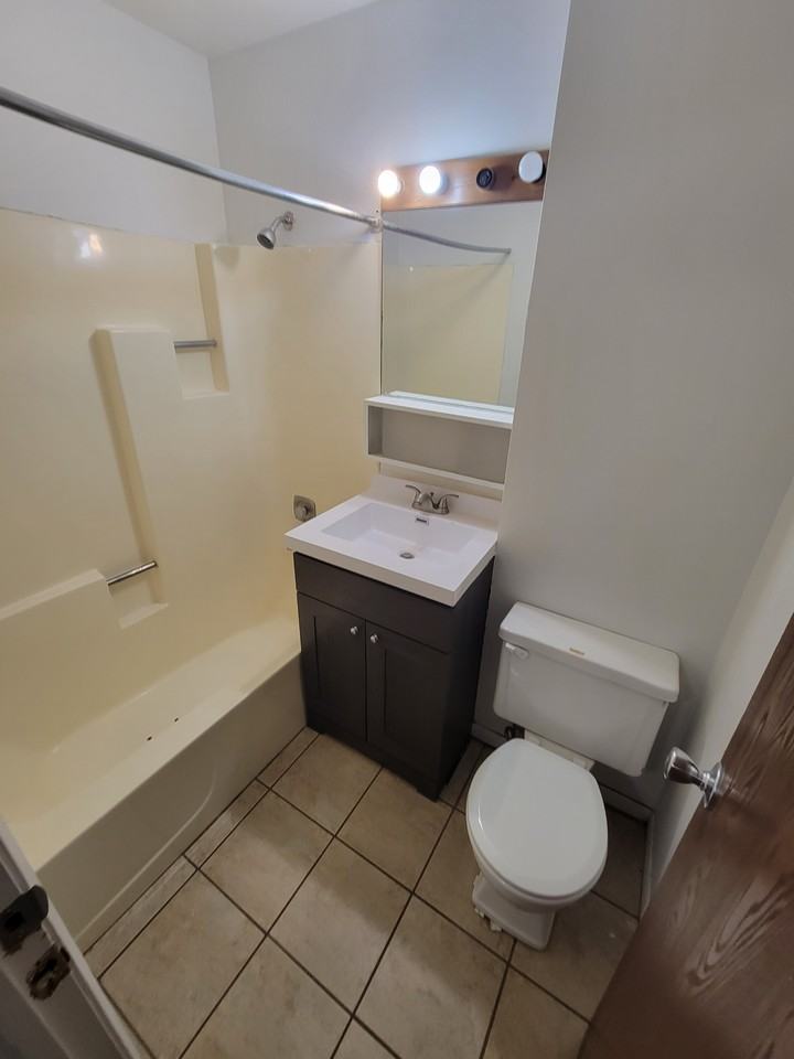 919 Gould St #15 - Photo 7 of 11