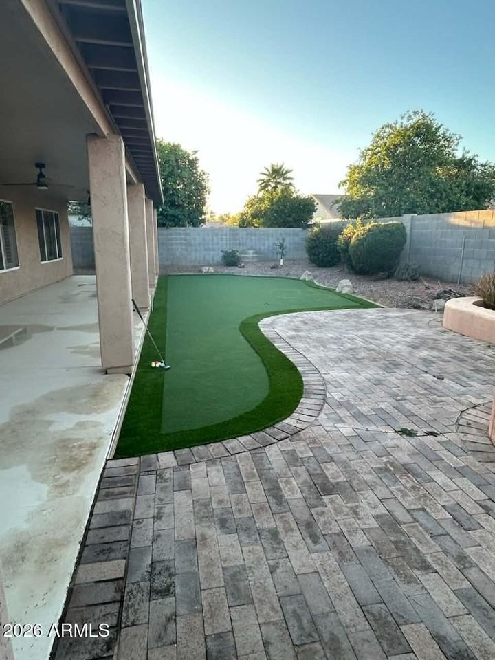 460 E Arabian Dr - Photo 3 of 26