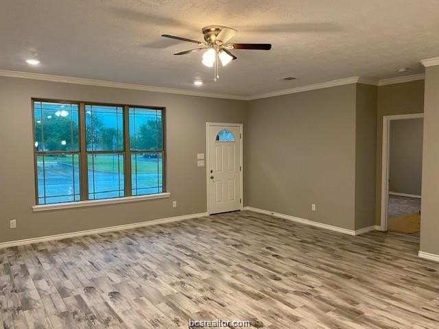 509 E Pruitt St - Photo 4 of 29