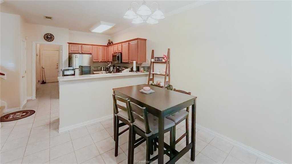 1001 Krenek Tap Rd Apt 1604 - Photo 3 of 26