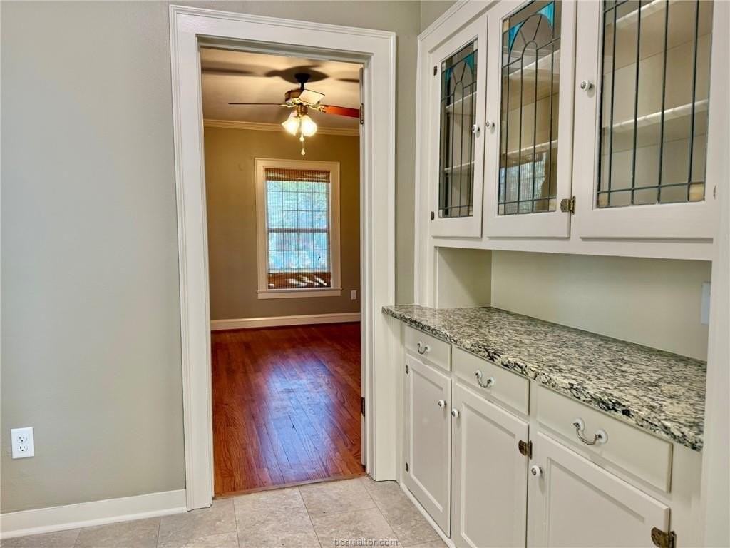 500 Ayrshire St - Photo 5 of 26