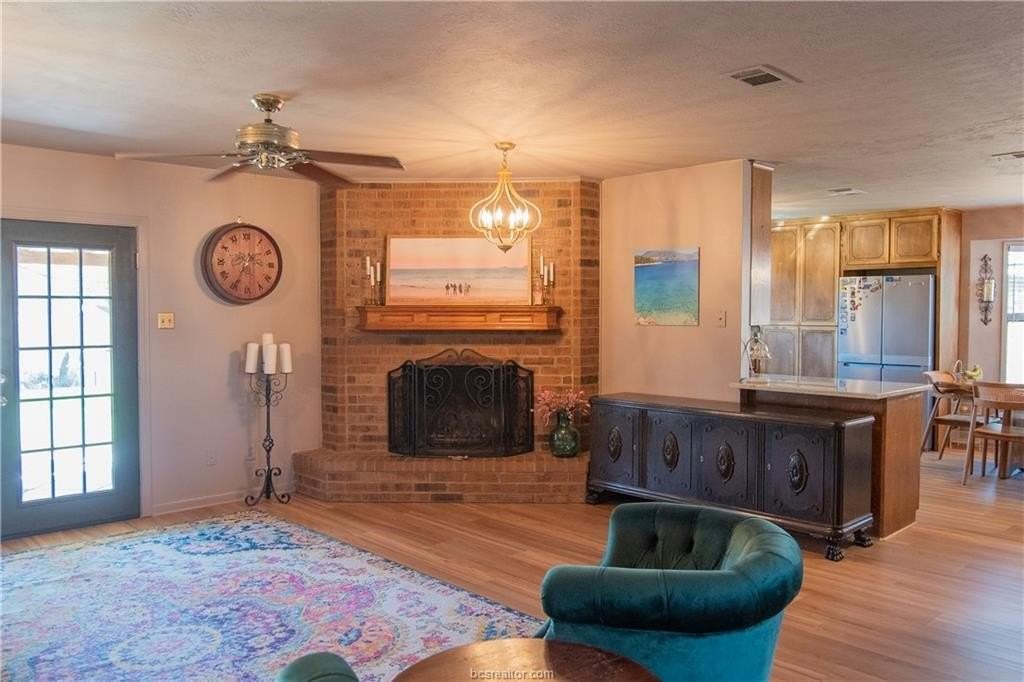 4508 Littleton Ct - Photo 6 of 24