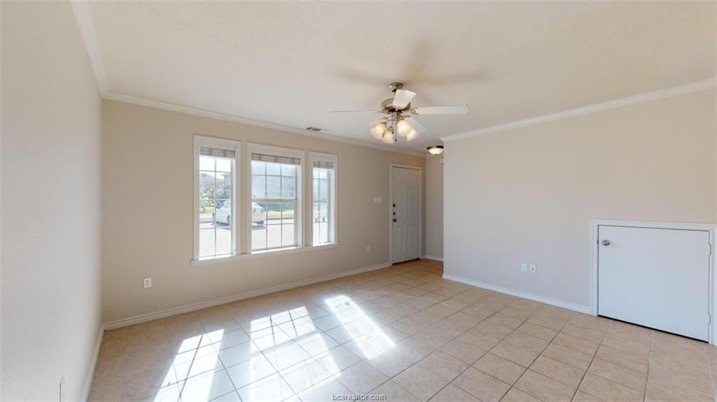 2318 Cornell Dr - Photo 4 of 33