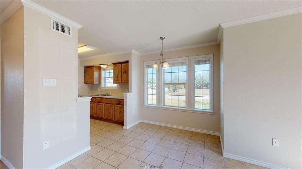 2318 Cornell Dr - Photo 6 of 33