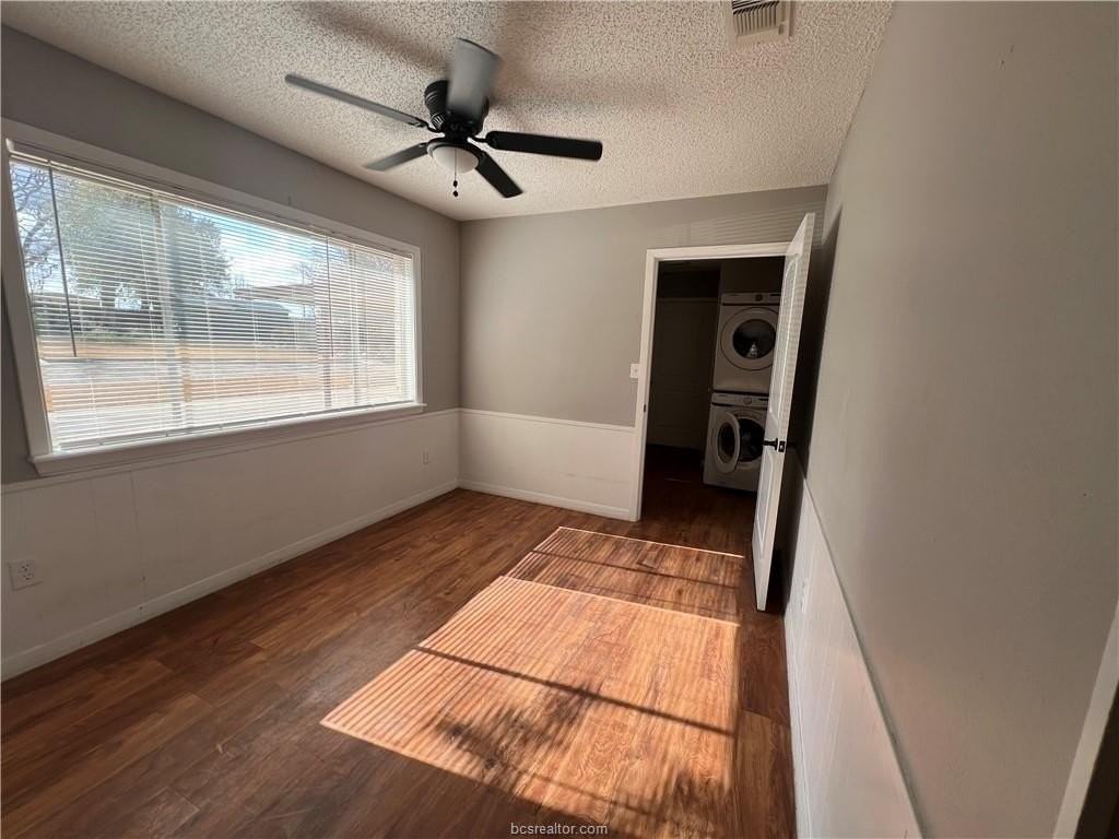 410 Fairway Dr - Photo 7 of 30