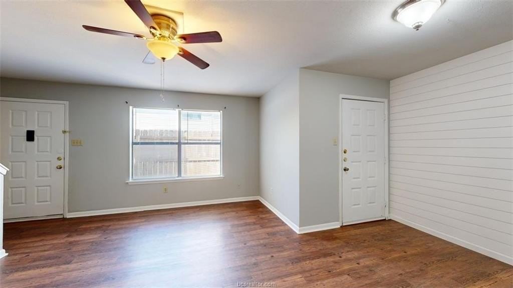 2803 Longmire Dr Apt B - Photo 6 of 26