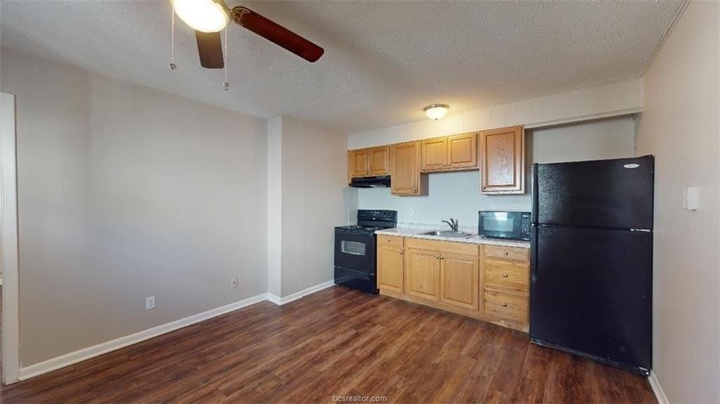 500 Foch St Apt 5 - Photo 2 of 11