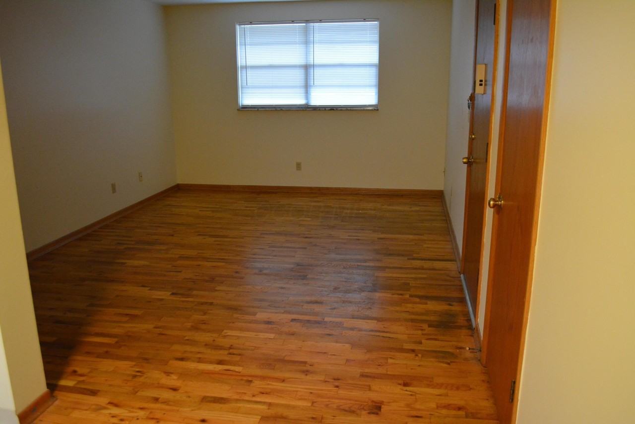 1533 Elmwood Ave - Photo 2 of 12