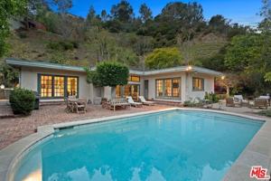 featured image of 10216 Cielo Dr