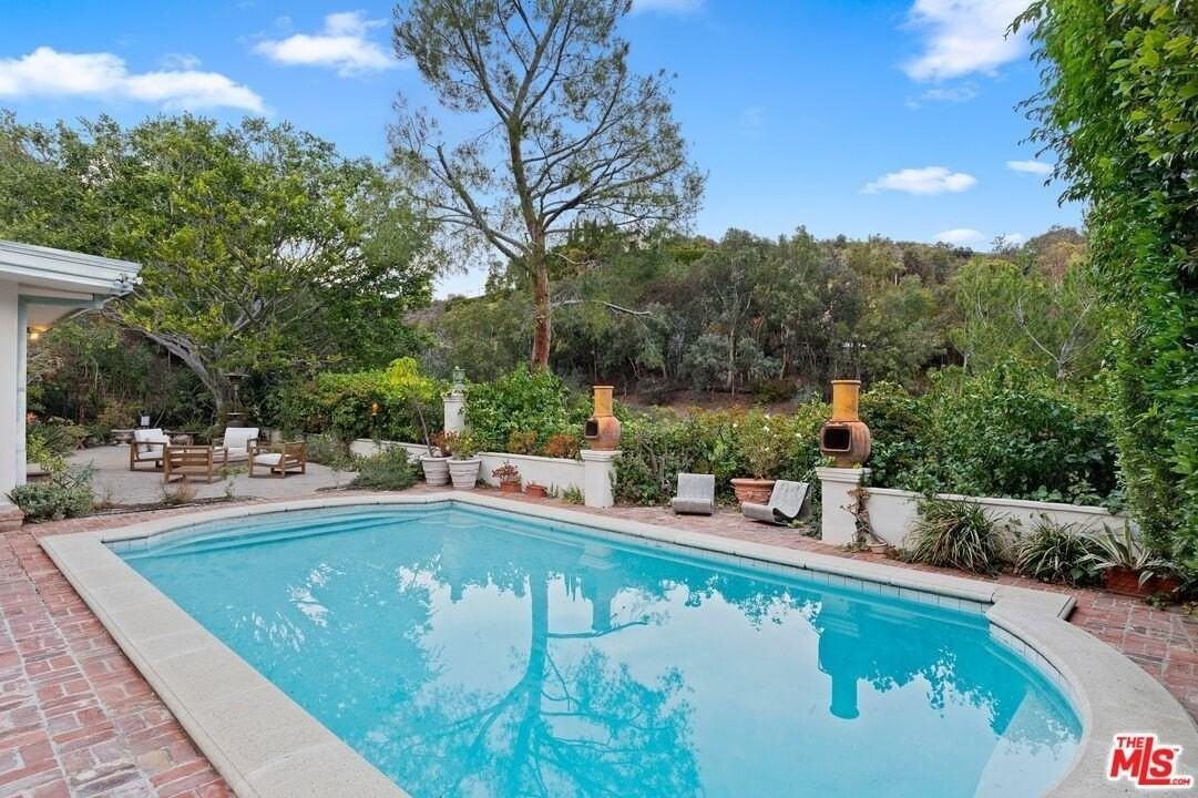 10216 Cielo Dr - Photo 2 of 40