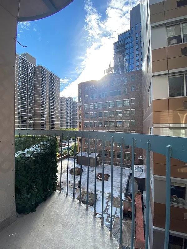 Gold St #509 - Photo 5 of 10