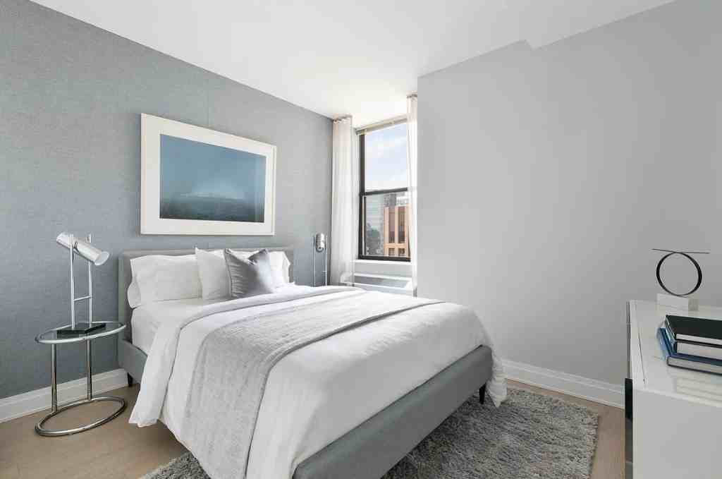 Pine St #906 - Photo 3 of 10