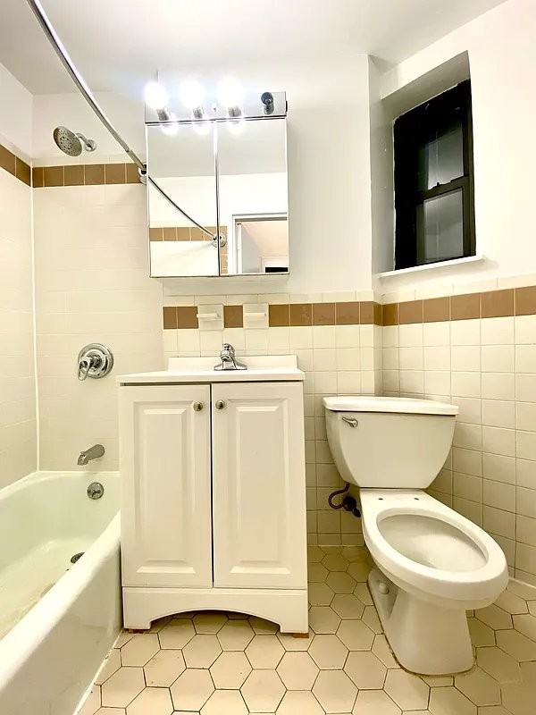 E 74th St #2C - Photo 5 of 5