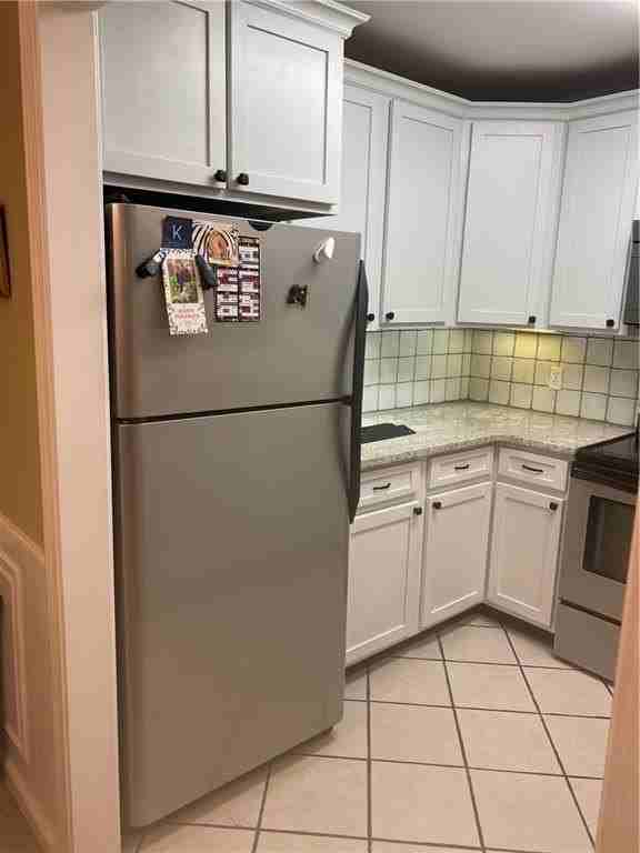 102 Bainbridge Dr - Photo 2 of 4