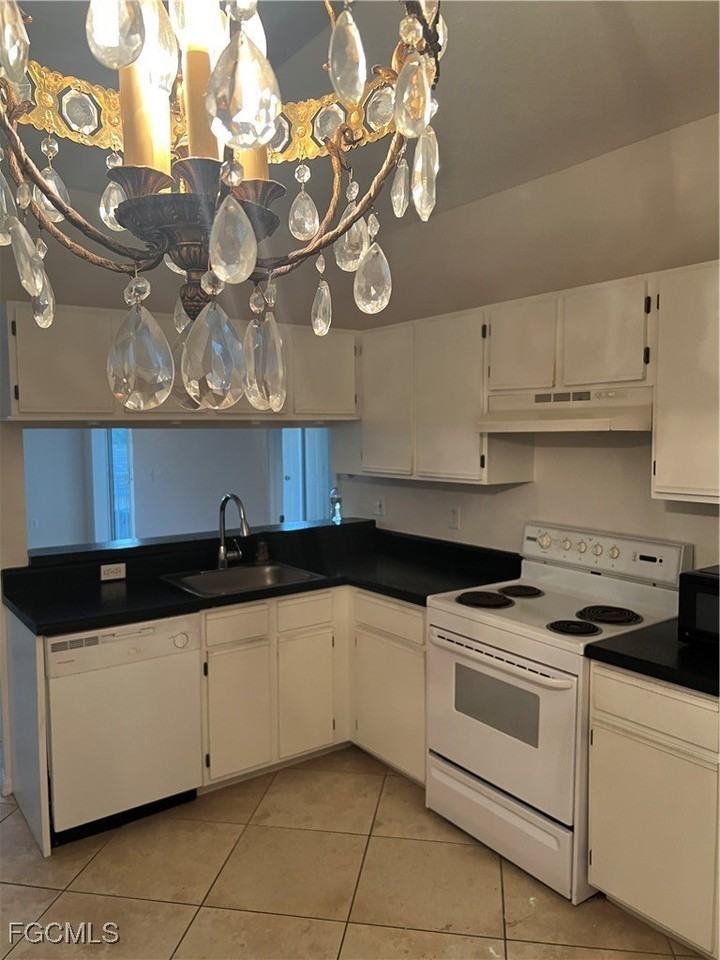 6461 Aragon Way Apt 208 #208 - Photo 5 of 15