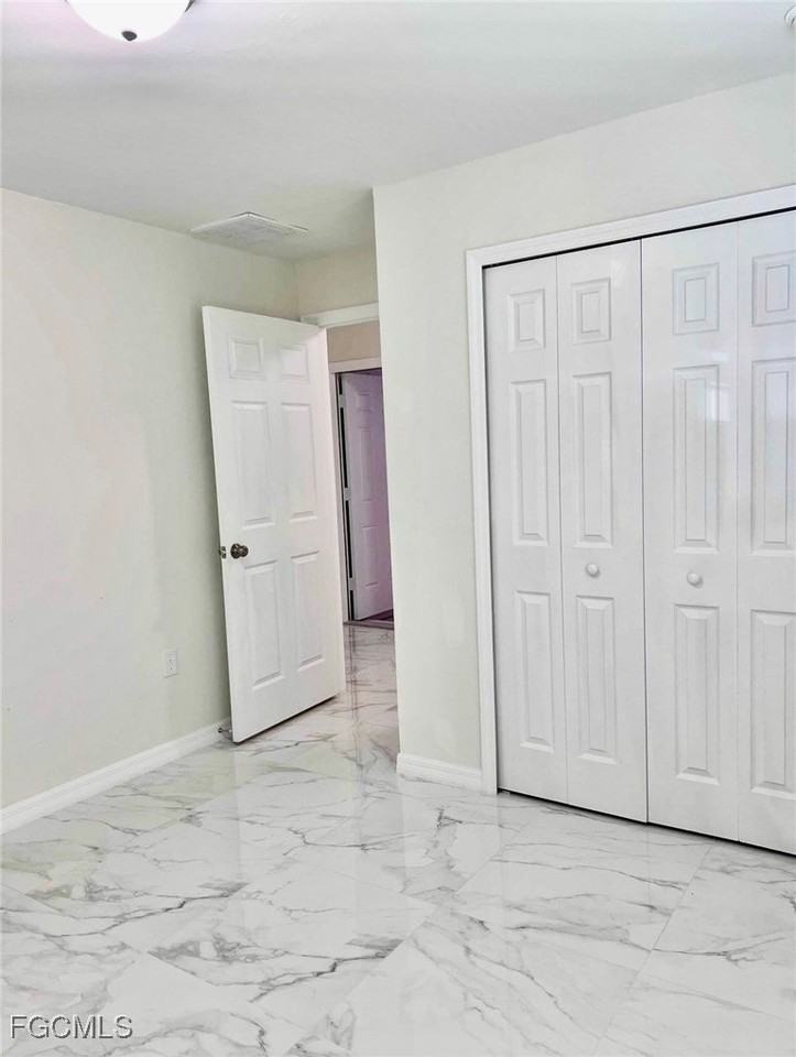 2209 2211 Park Road - Photo 6 of 7