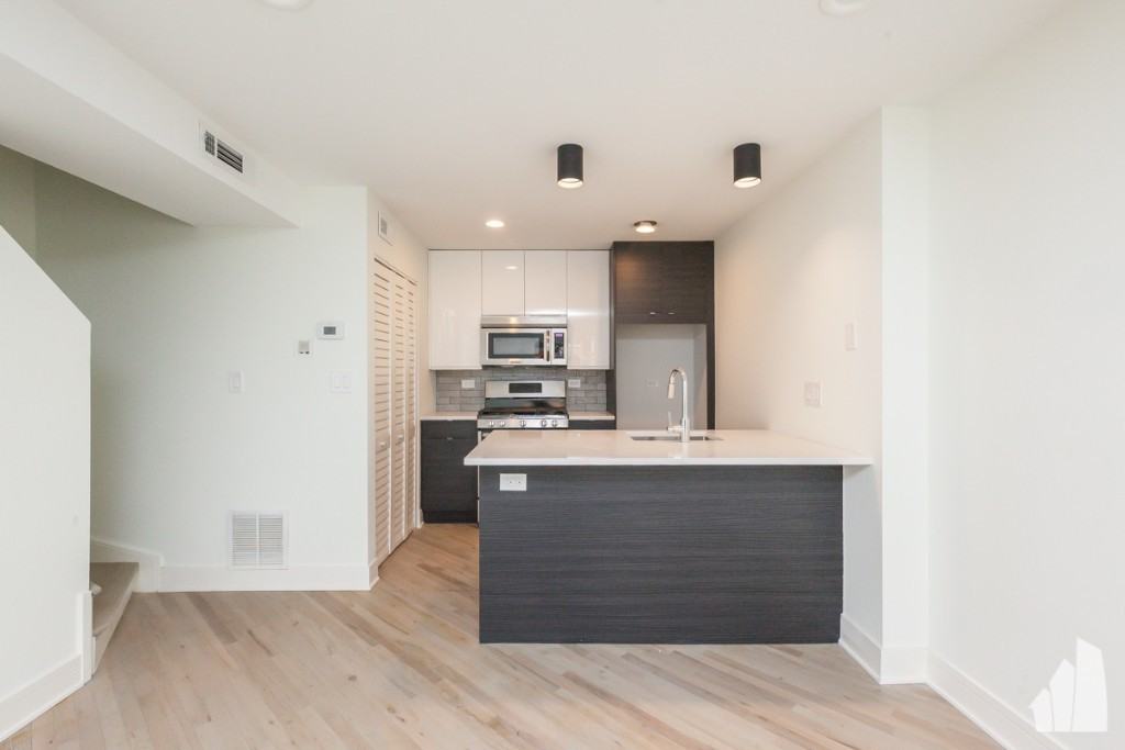 944 W Grace St #944B101 - Photo 6 of 18
