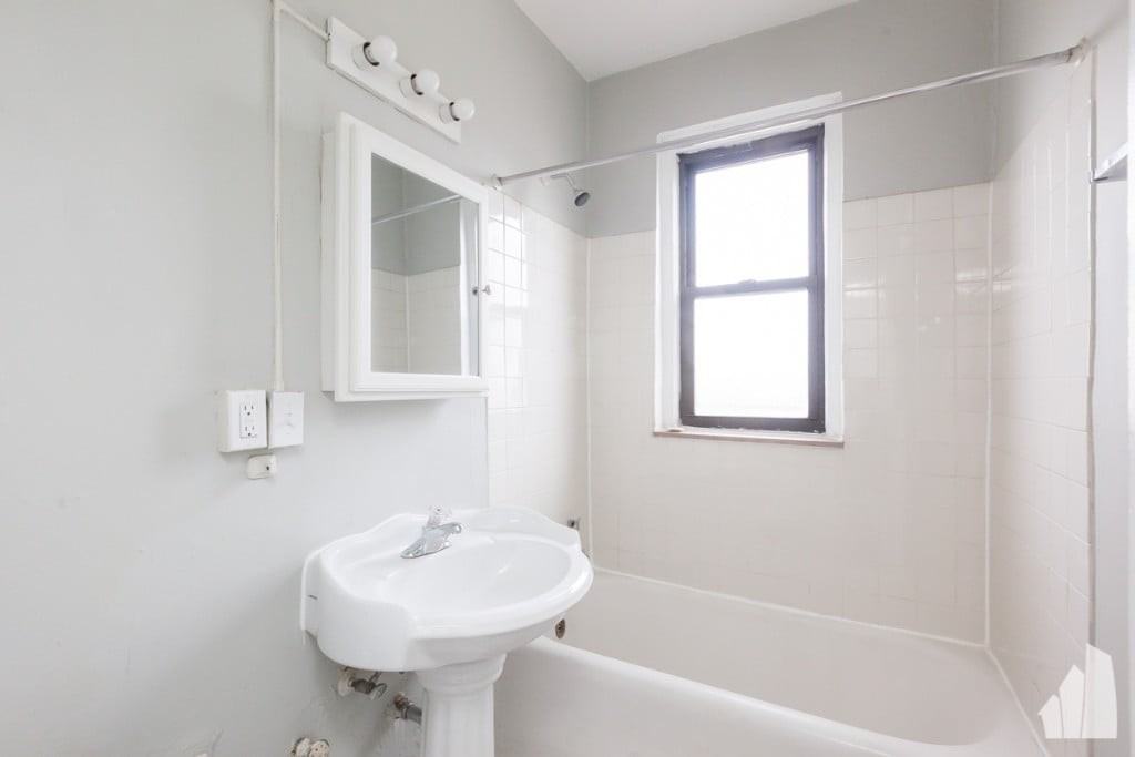 3831 N Fremont St #503 - Photo 5 of 9