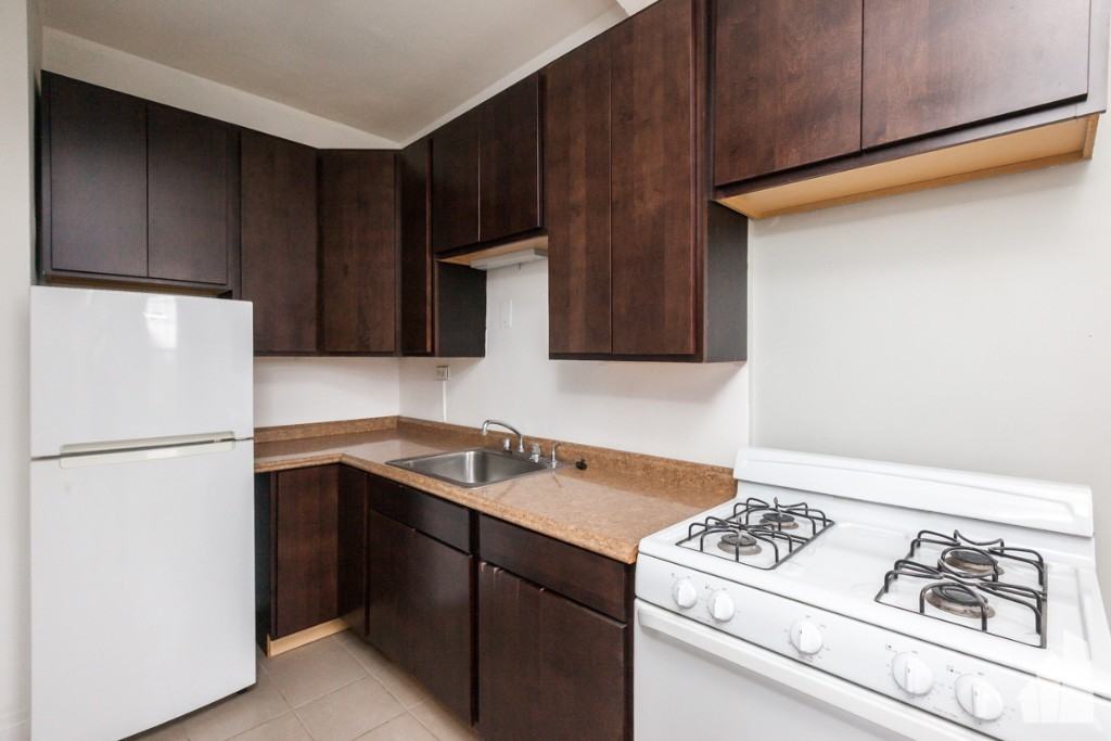 3831 N Fremont St #508 - Photo 3 of 9