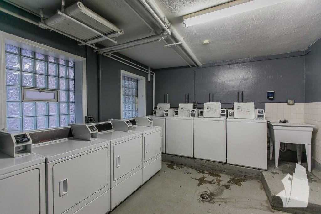 3831 N Fremont St #508 - Photo 6 of 9