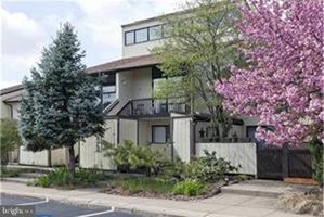 featured image of 16-B Runnemede