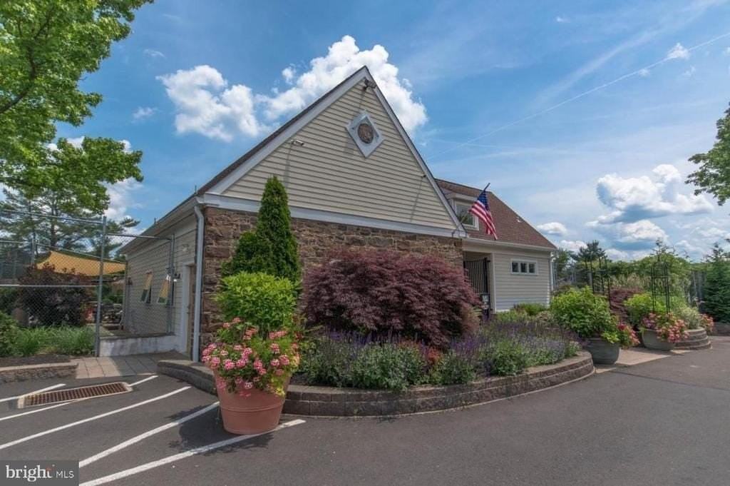 16-B Runnemede - Photo 7 of 36