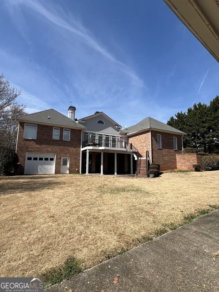 678 Verney Dr - Photo 2 of 46