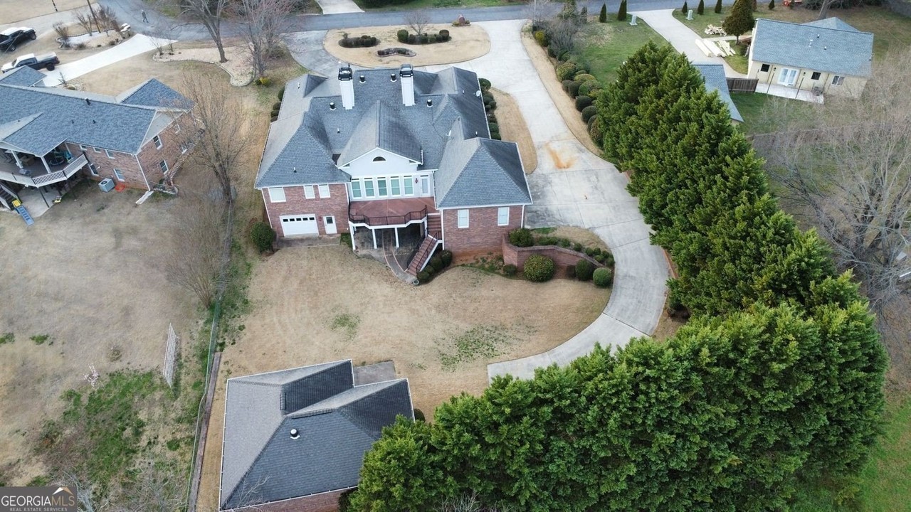 678 Verney Dr - Photo 6 of 46