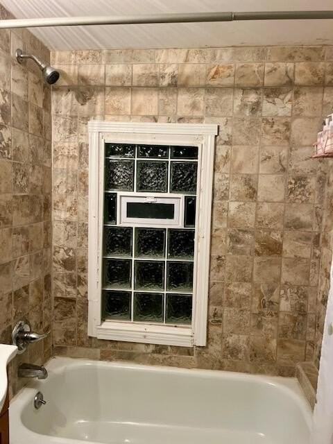 81 Kibbee St - Photo 6 of 13