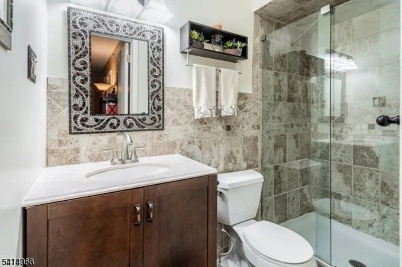 606 Robin Rd - Photo 7 of 15