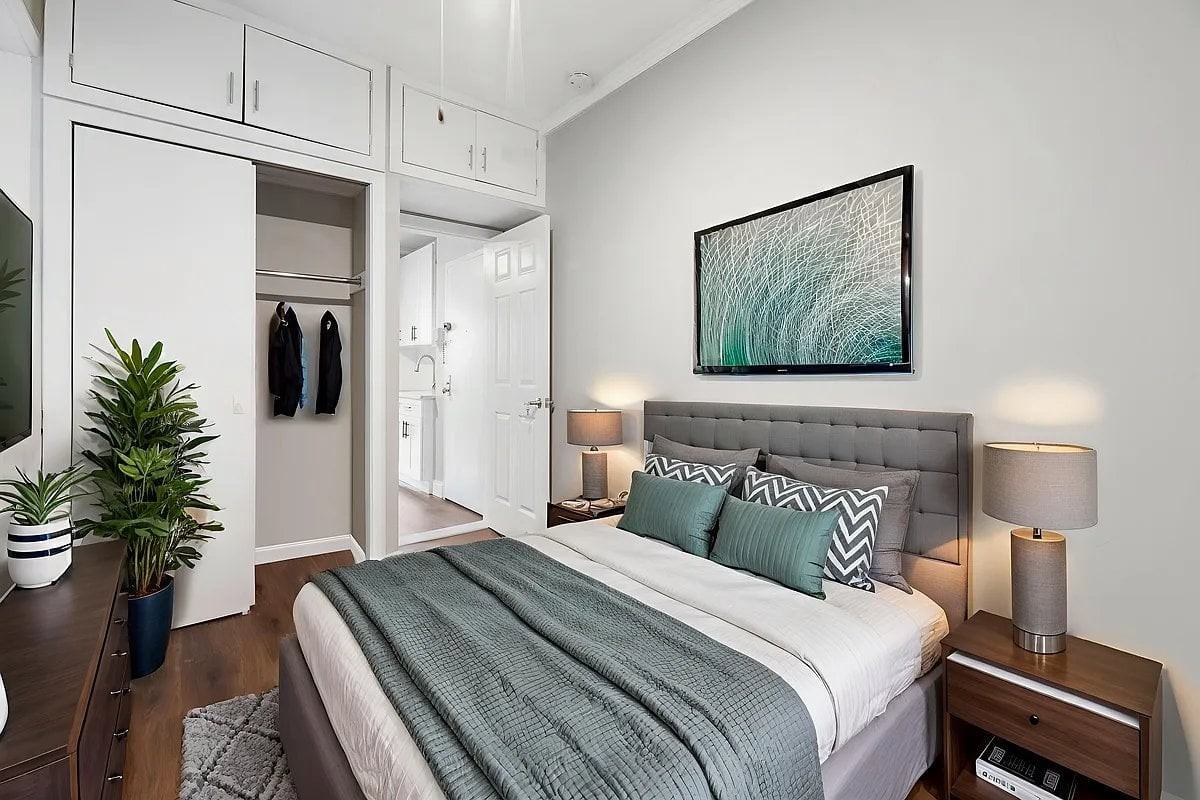 242 Mulberry St #18 - Photo 2 of 4