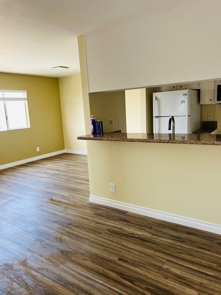 2810 W Slauson Ave #7