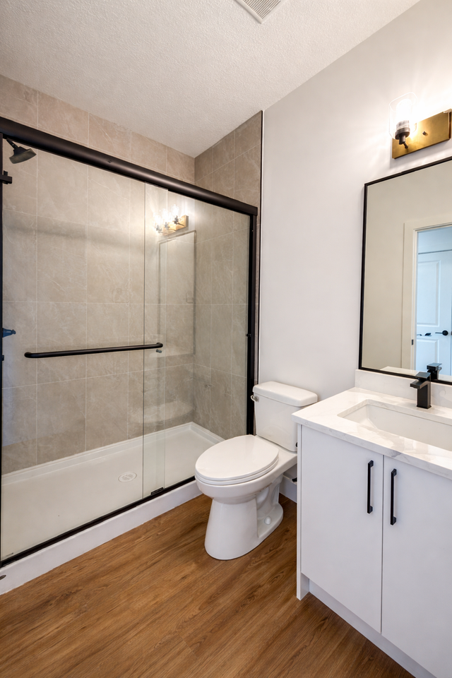 4 Bed | 3 Bath Brand New House – Edgemont, Edmonton, AB - Photo 7 of 21