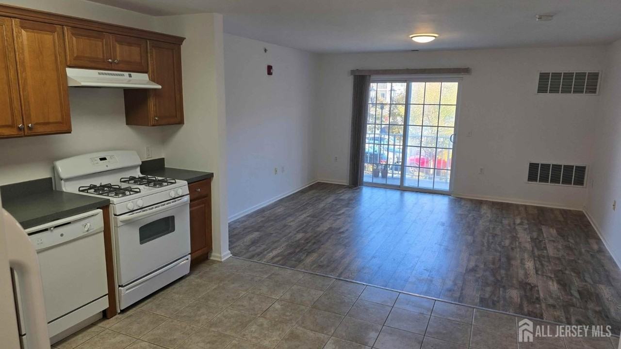 103 Liddle Ave - Photo 5 of 24