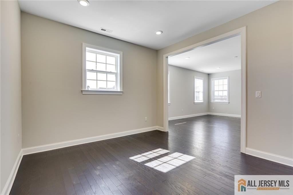 1 Lafayette Way - Photo 7 of 30