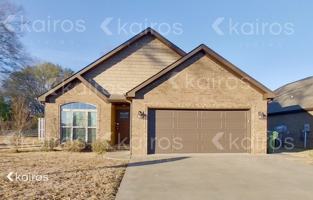 featured image of 101 Lyn Ln